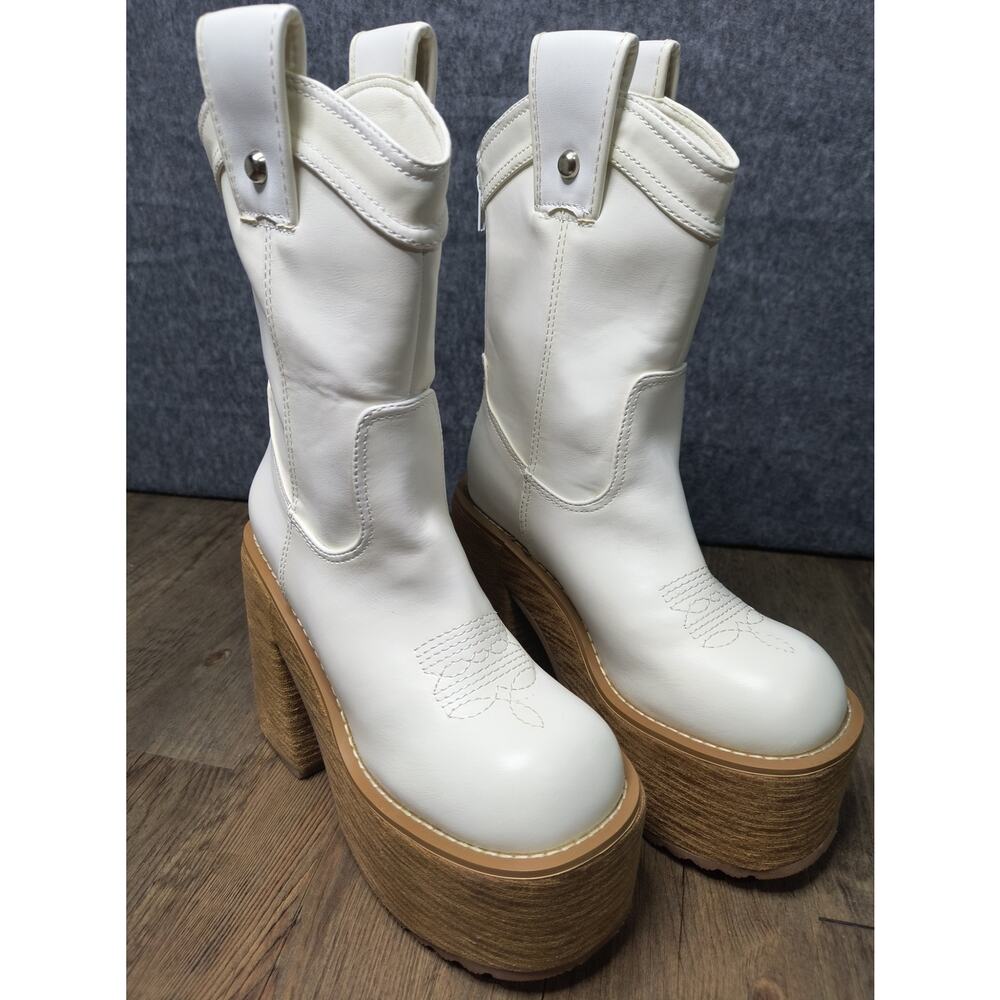 Delia's by Dolls Kill White Retro Inspired Platform Boots